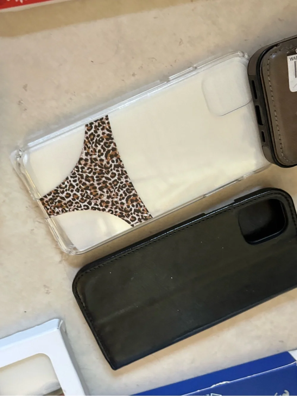 Assorted phone cases for iPhones/Samsung’s and others Fits Multiple Models